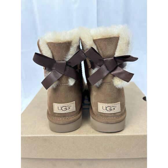 UGG Women's Mini Bailey Bow II Chestnut Boots Sz 6 New In Box - Picture 5 of 13